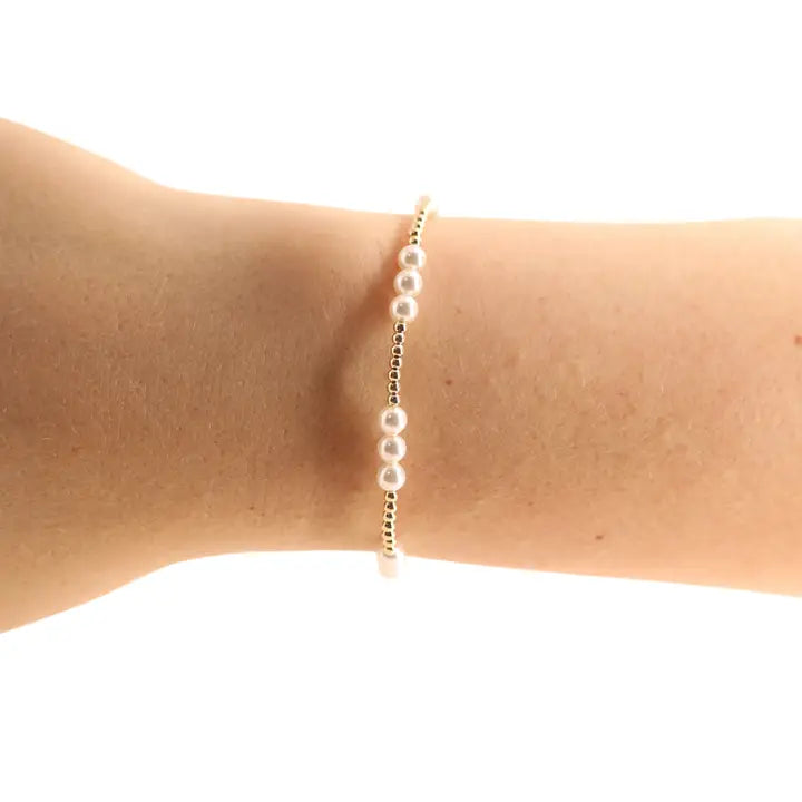 Ily Pearl Bracelet in Gold