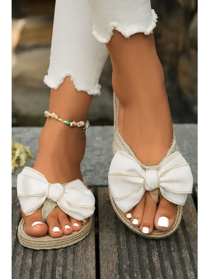 Stitched Bow Decor Straw Woven Flip Flop Slippers