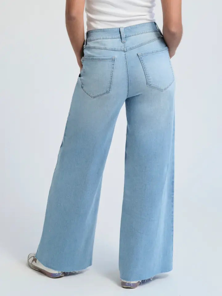 28" Cropped Wide Leg Jean w/ Tuxedo Side Seam in Atlas