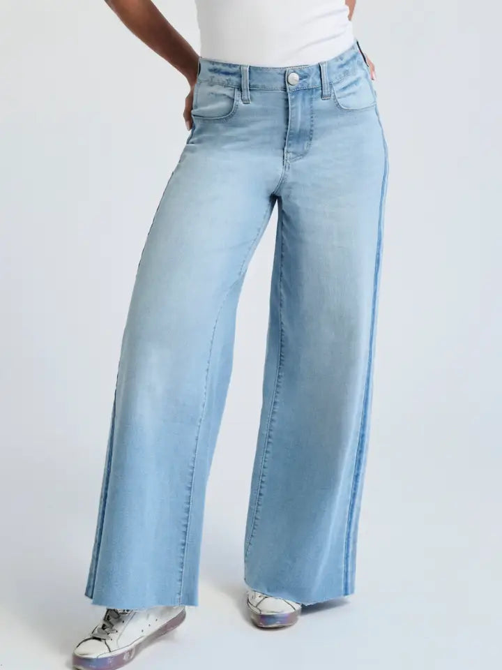 28" Cropped Wide Leg Jean w/ Tuxedo Side Seam in Atlas