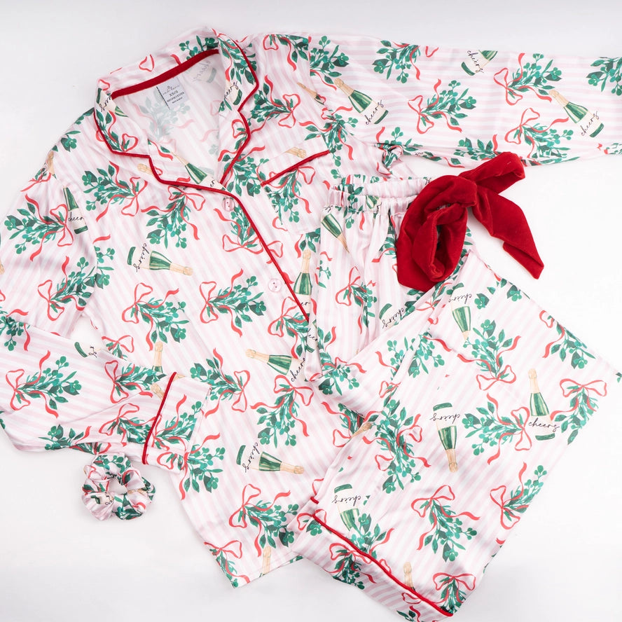 The Mistletoe Pajama Set with Shorts